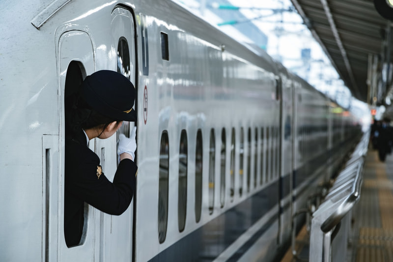 新幹線の車掌