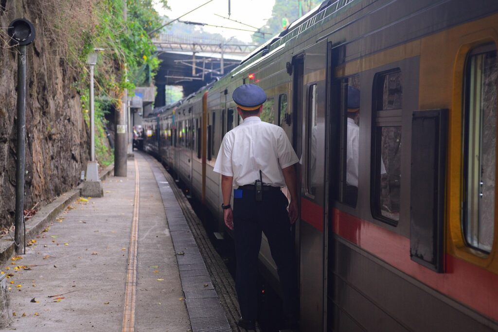 5鉄道乗務員
