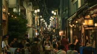 夜の商店街