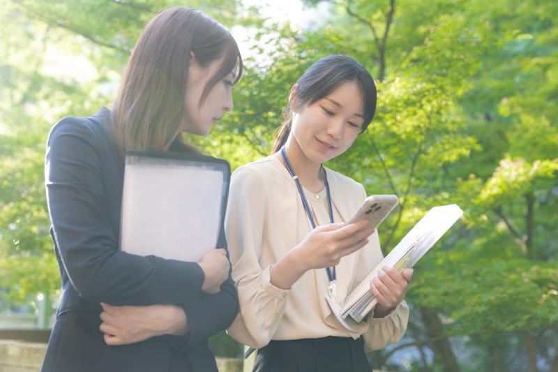 女性サラリーマン